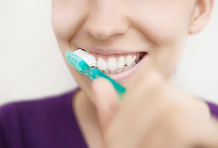 Sbiancamento denti bicarbonato Sbiancamento denti bicarbonato