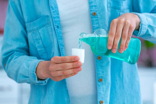 collutorio con acqua ossigenata quando usarlo e perche