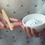 Lavare i denti con il bicarbonato