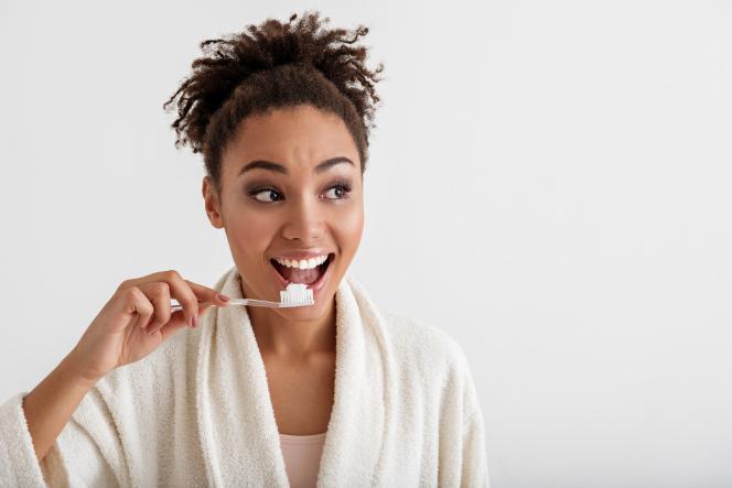Dentifricio per gengive sensibili Dentifricio per gengive sensibili