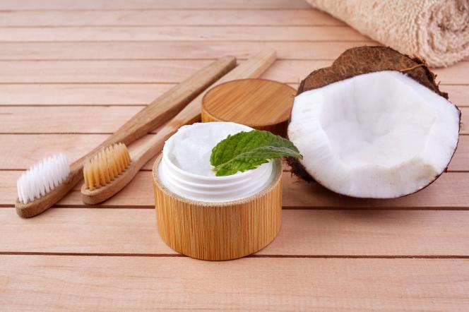 Olio di cocco denti Olio di cocco denti