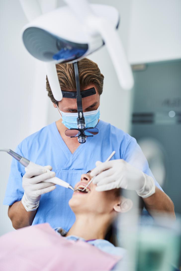Pulizia denti ultrasuoni Pulizia denti ultrasuoni