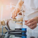 Articolatore odontotecnico