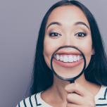 Di quanto si spostano i denti in un mese