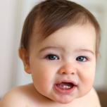 Primi dentini gengive bianche
