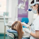 Riattaccare un dente caduto