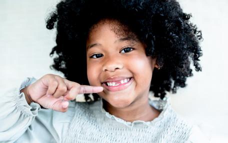 Caduta denti da latte a 5 anni