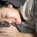 Battere i denti nel sonno