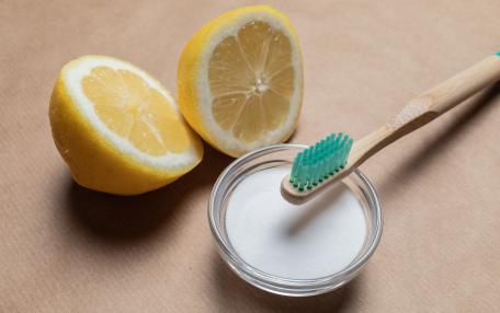 Bicarbonato e limone denti