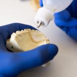 Protesi mobile per un solo dente